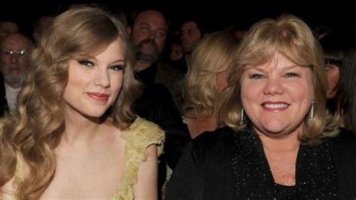 Are Taylors Parents Divorced? – Celebrity